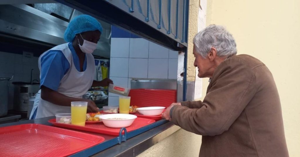 Distrito atiende 33.000 personas vulnerables en comedores comunitarios de Bogotá.