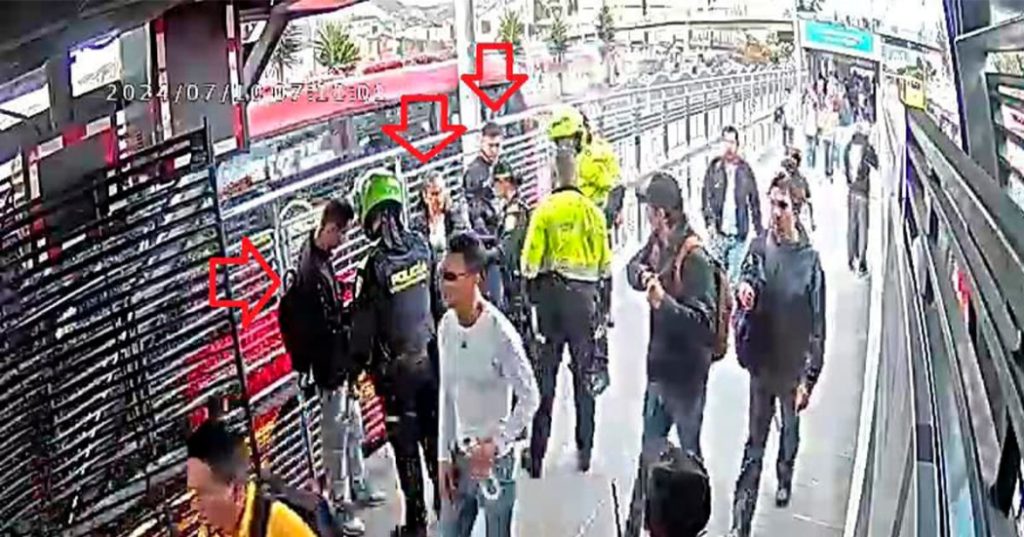 Capturadas dos personas por hurtar en estación de TransMilenio en Soacha.