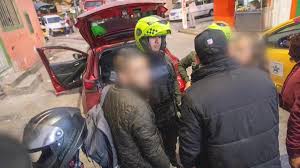 Dos capturados con vehículo hurtado y con placas falsas en Bogotá.