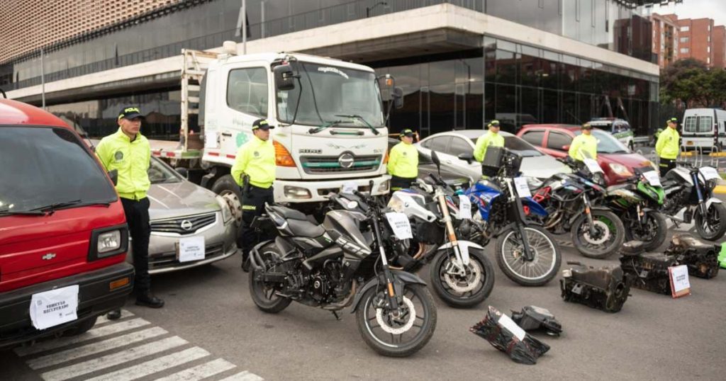 Autoridades recuperaron 35 motos y vehículos hurtados en Bogotá en 11 operativos.