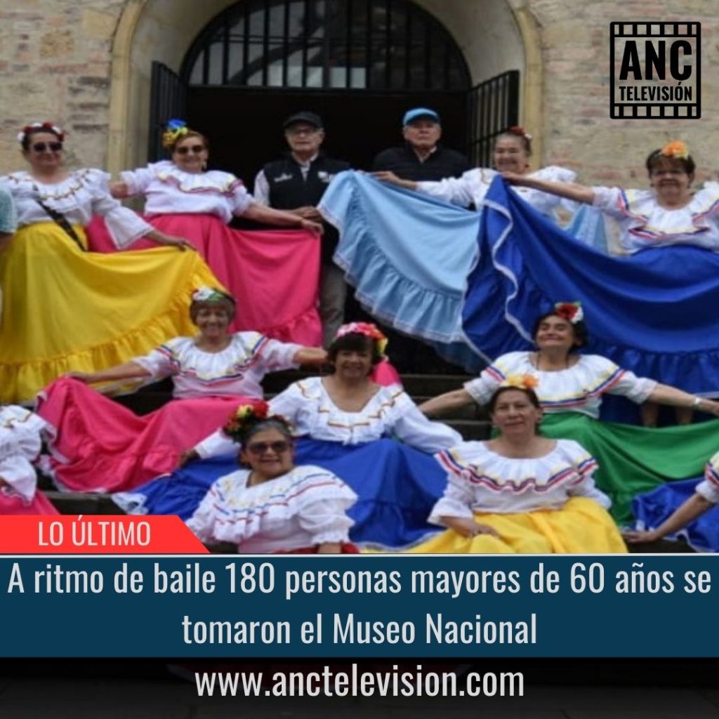 A ritmo de baile 180 personas mayores de 60 años se tomaron el Museo Nacional.