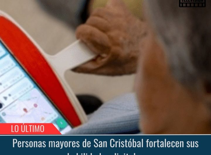 Personas mayores de San Cristóbal fortalecen sus habilidades digitales.