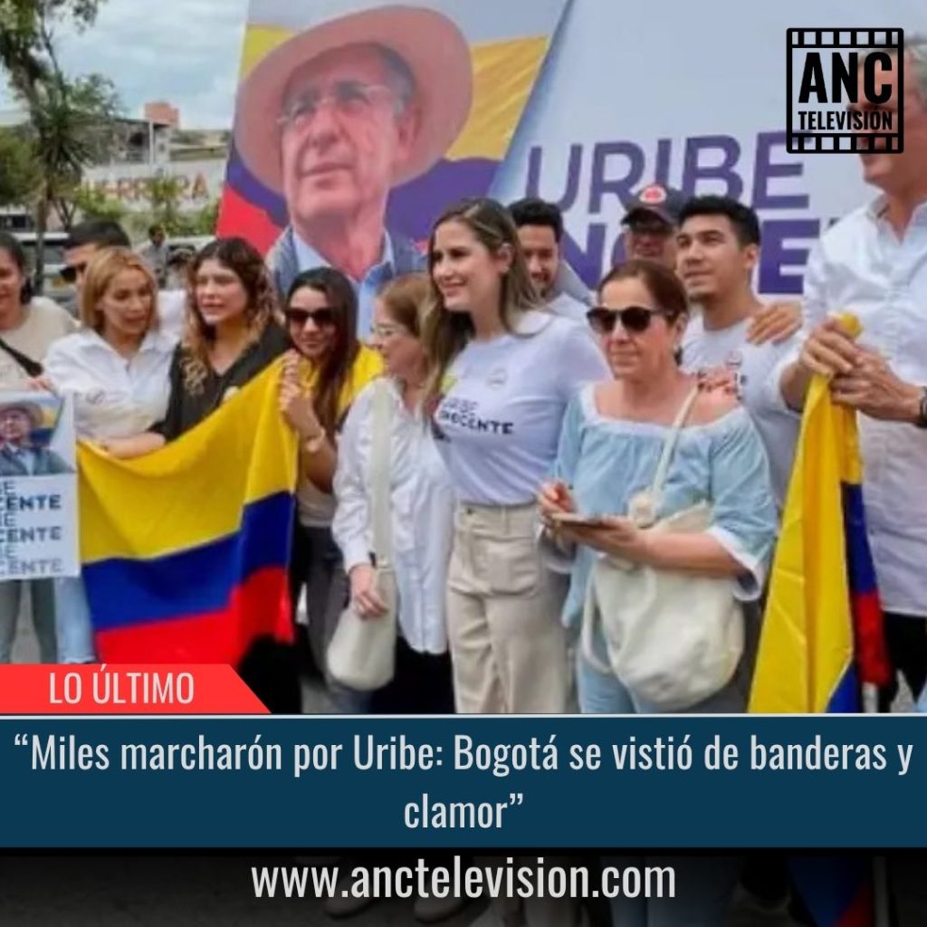 Miles marcharón por Uribe.