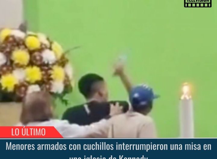 Menores armados con cuchillos.