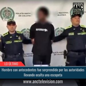 Sorprendido por las autoridades llevando oculta una escopeta.